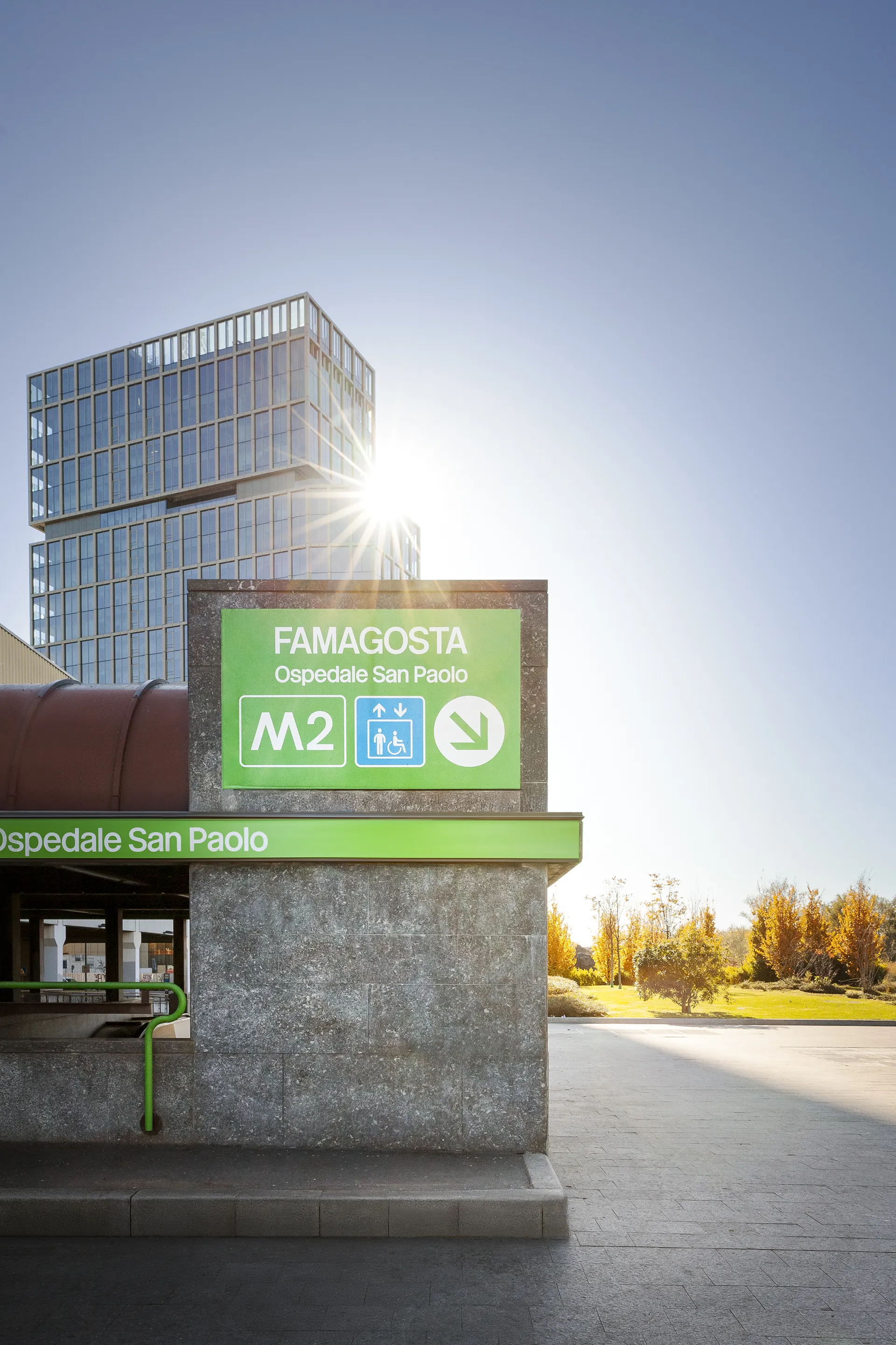 Tram e metropolitana vicini a Veridia Living: spostamenti semplici e veloci in città.